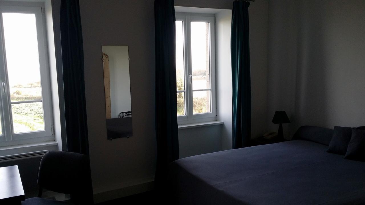 Hotel La Roche Du Marais Omonville-la-Petite Pokoj fotografie